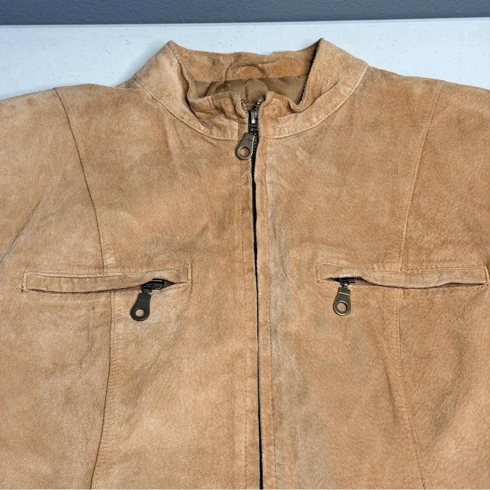 Chic Tan Leather Jacket - Picture 13 of 14